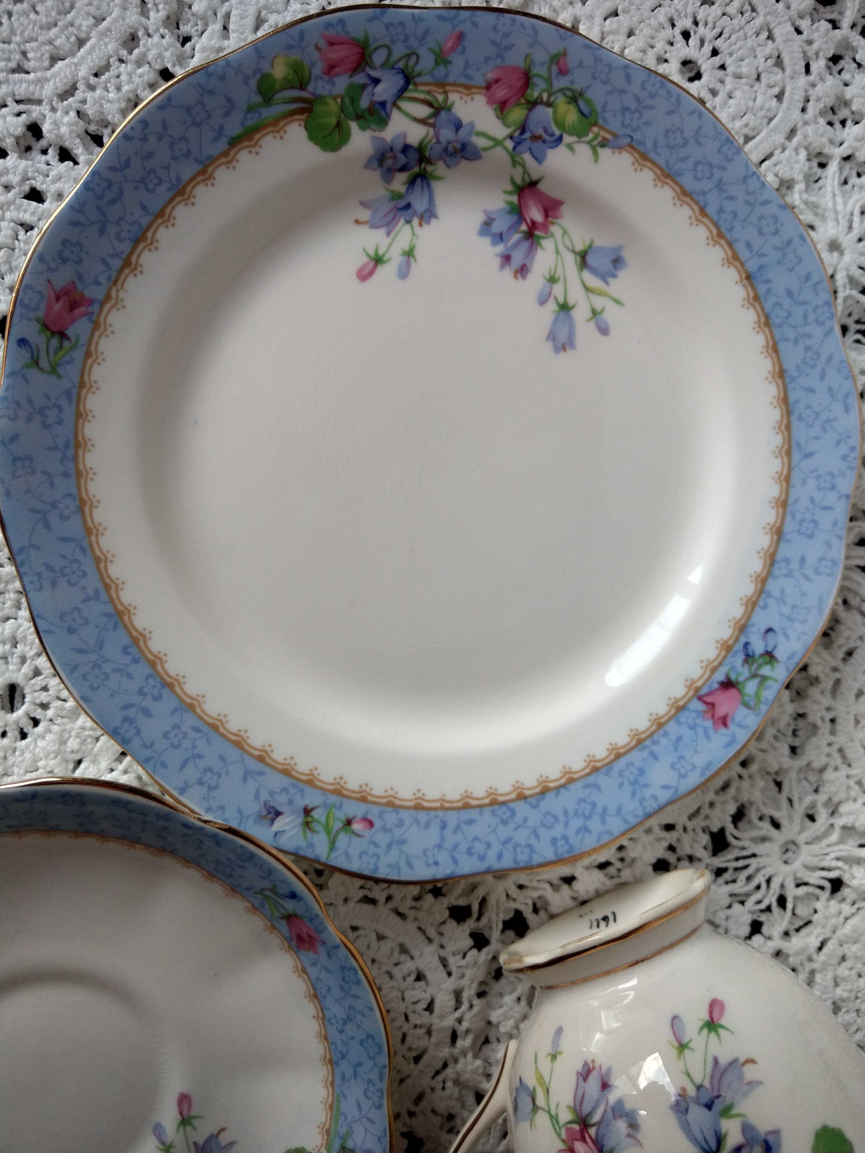 Przedwojenna Rzadka Royal Albert Antyk
Angielska Porcelana
Filiżanka