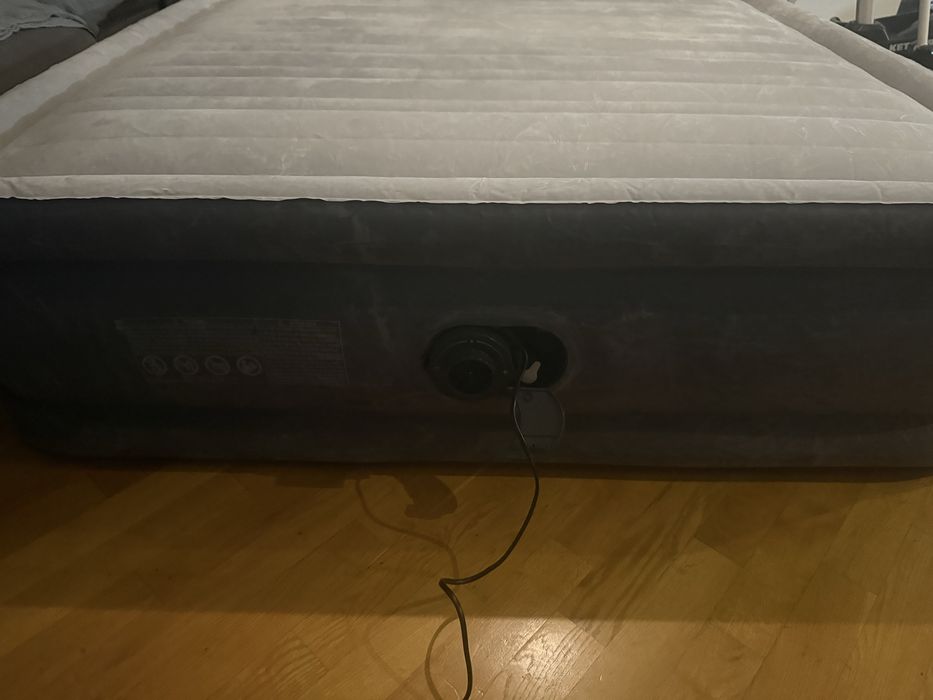 Materac Intex Dura-Beam deluxe