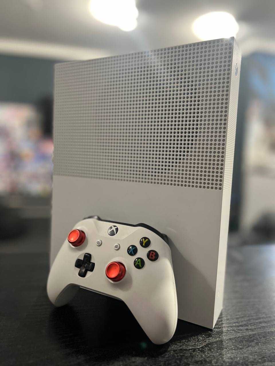 Xbox One S All-Digital Б/У + 450 игр + Гарантия (Магазин Игротека)