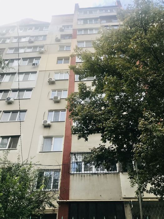 Двухкомнатная квартира  на Черёмушках, Хвойный пер.