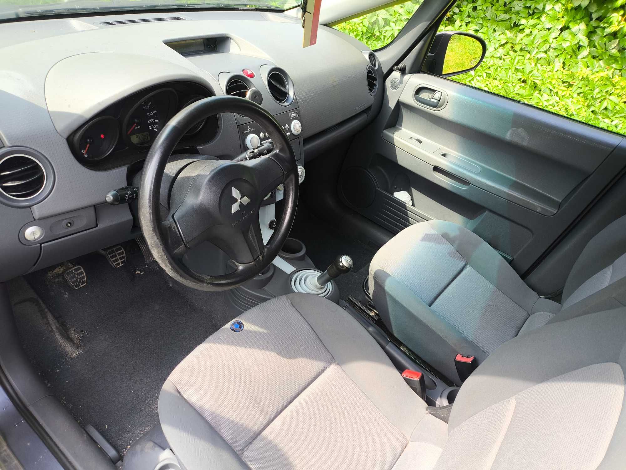Mitsubishi Colt 1.1 75 KM 2004 r benzyna