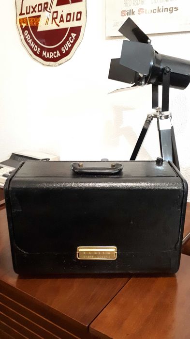 Rádio Antigo Portátil Zenith Trans-Oceanic H500 de 1951