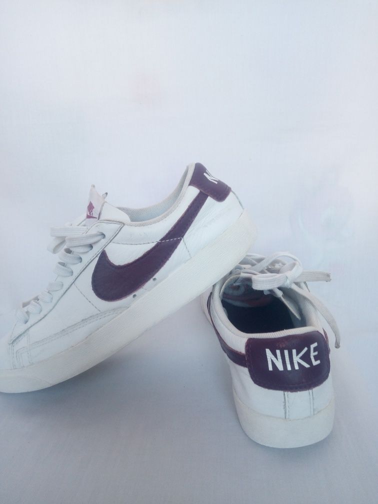 Продам кожание красовки Nike