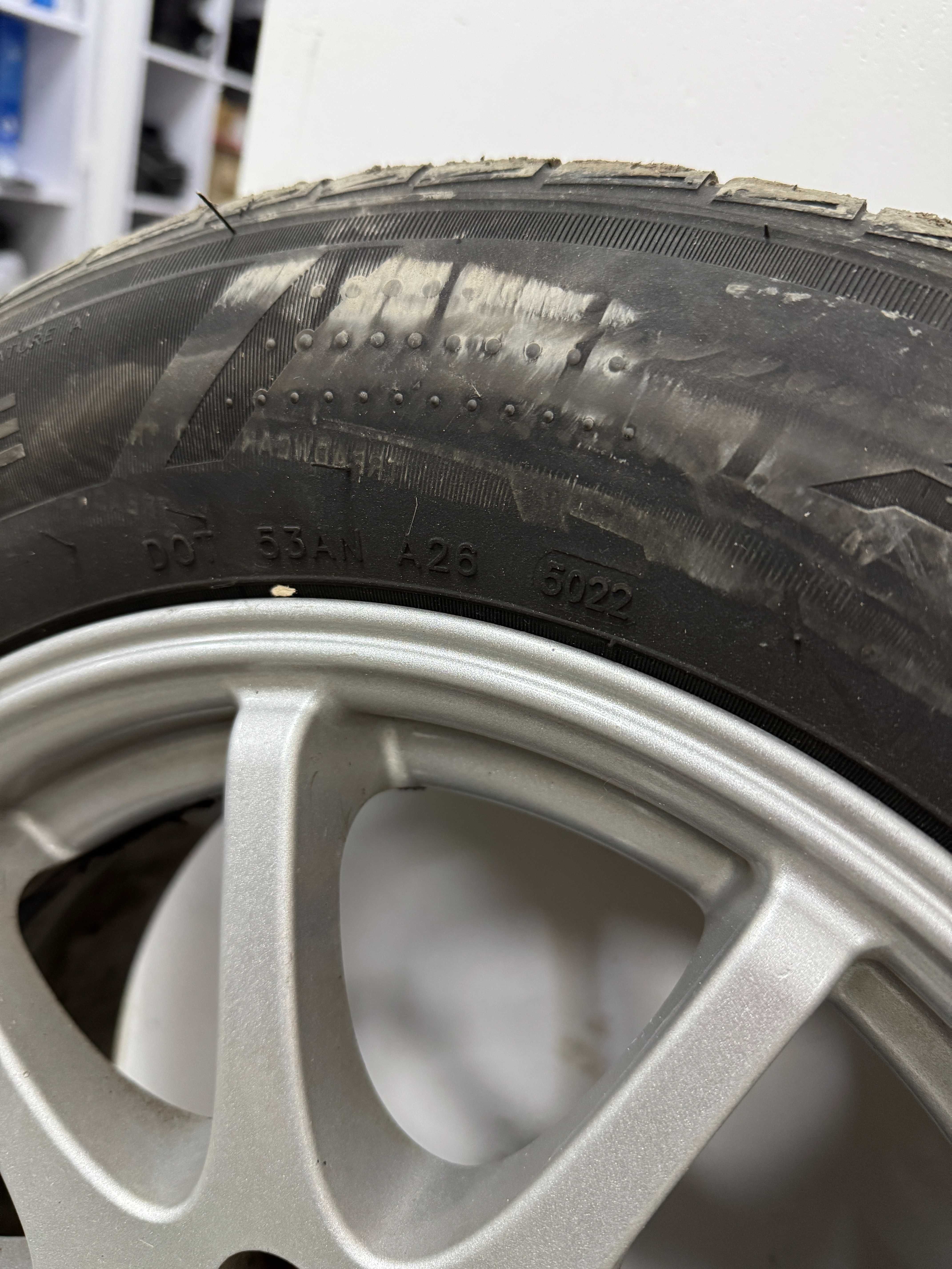 | Колеса | Диски з резиною | 195/65 R15 | Літня резина Sailun | 5 112