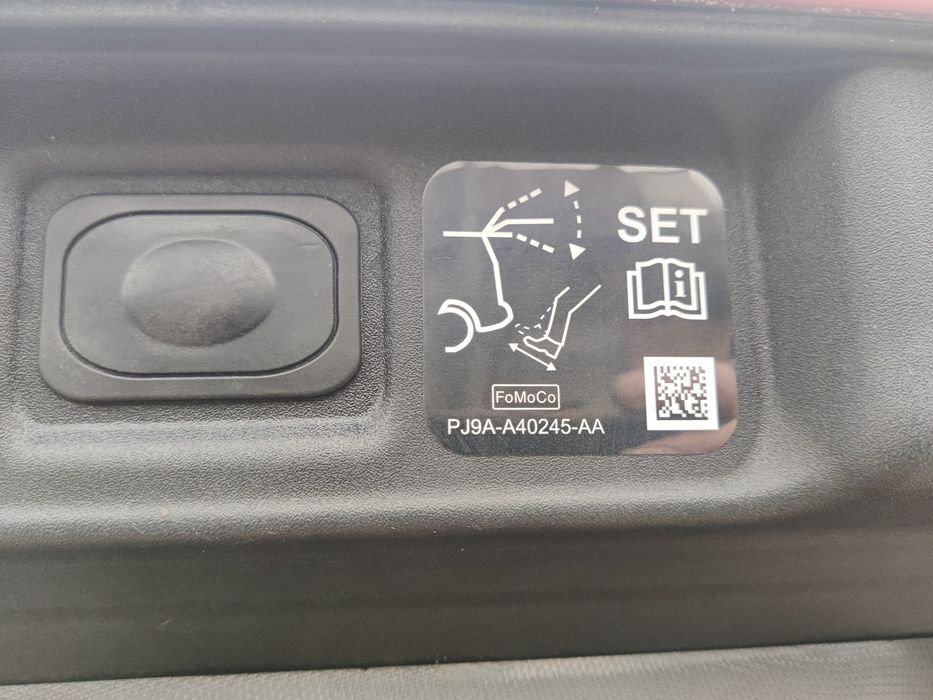 FORD MUSTANG MACH-E PREMIUM
98.7 kWh 23рік10місяць