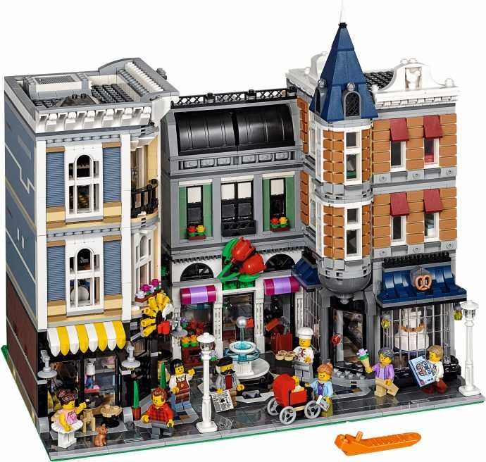 LEGO 10255 - Assembly Square