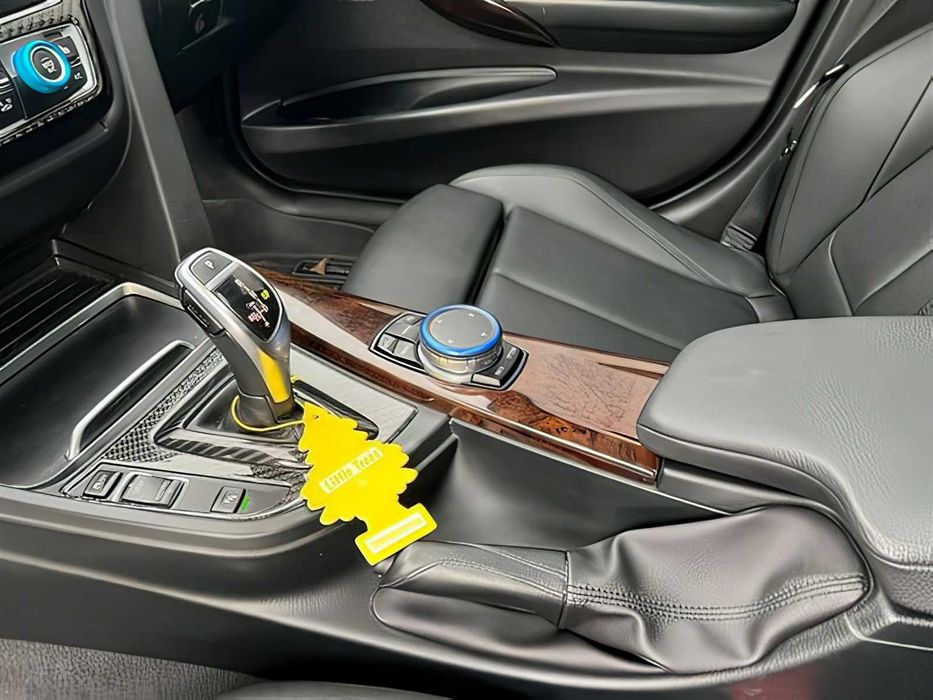 BMW 3 Series      2016