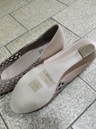 Sapatos NOVOS