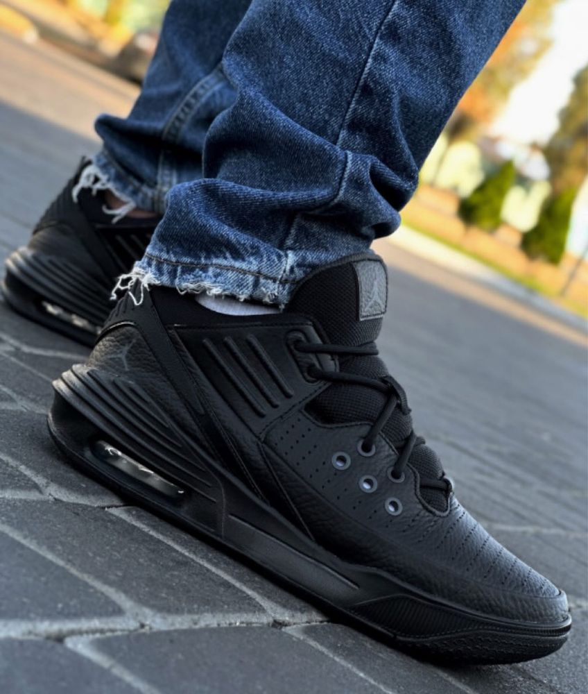 Кроссовки мужские JORDAN MAX AURA 5. (28 см)