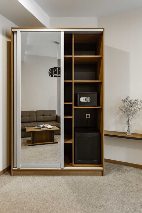 Стильна студія 55 м² у центрі Києва біля Майдану | Генератор | Укриття