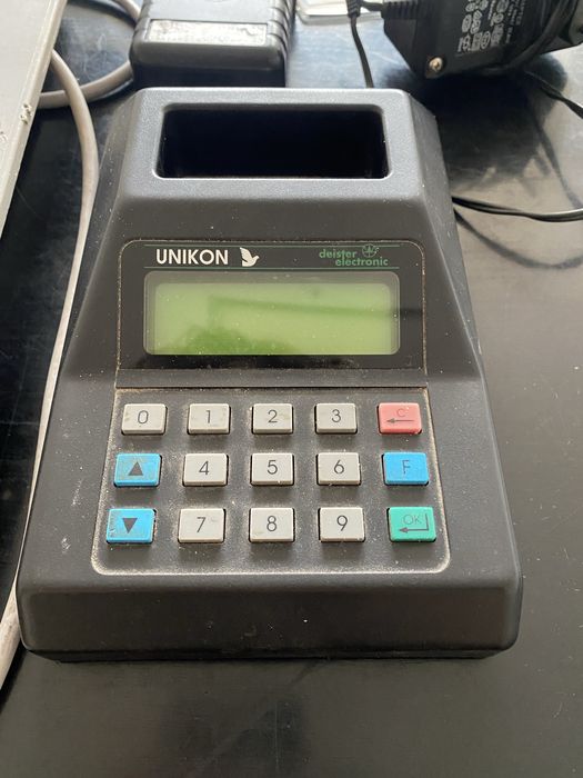 Zegar UNIKON + moduł + zasilacz + 3 anteny i okablowanie + golebie