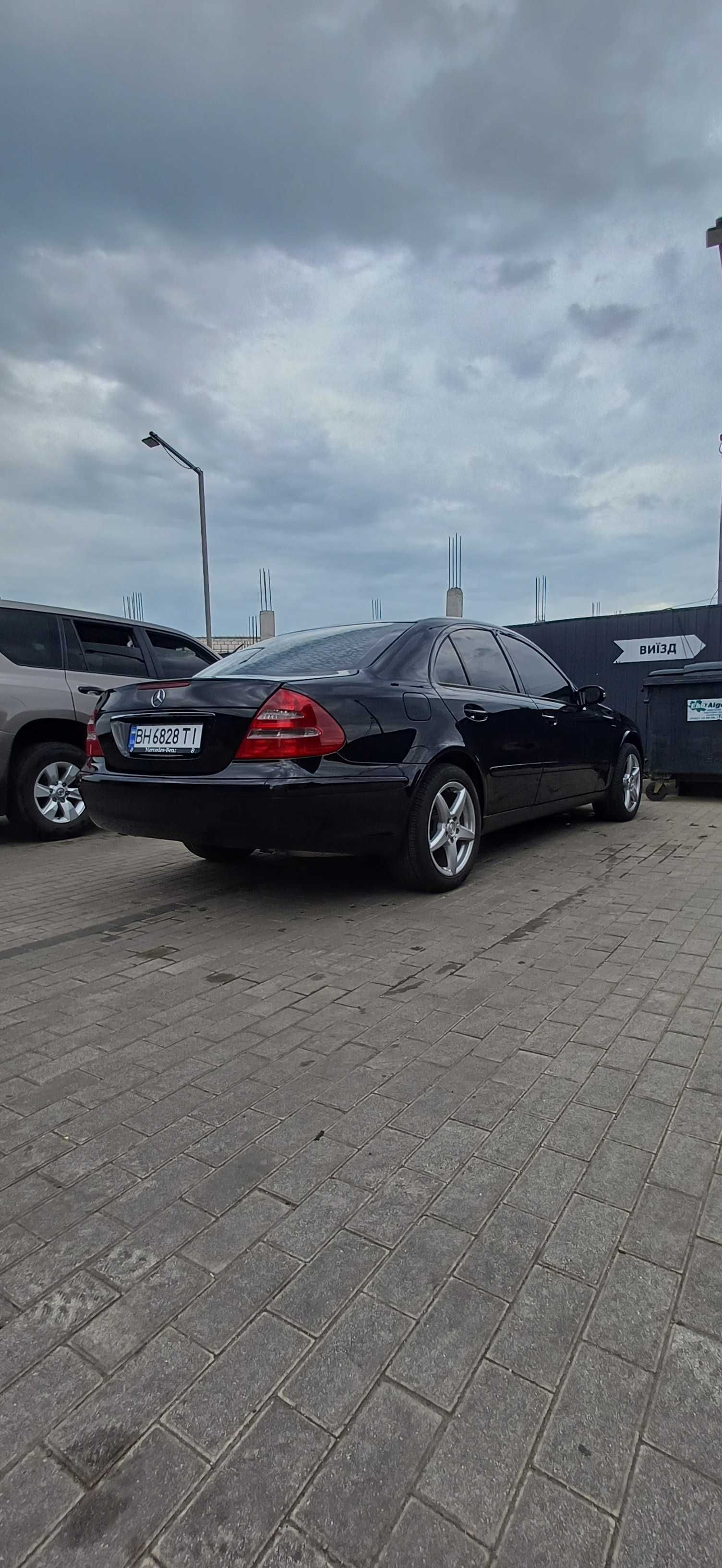 Mersedes Benz e200