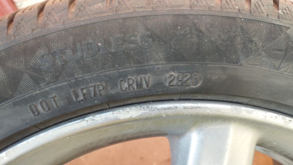 Диски 5*114,3 , комплектом з зимовою гумою 205*50 R 17.