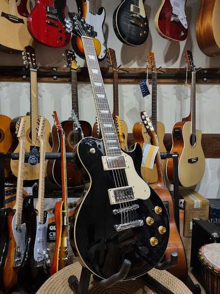 Samick AV3 BK gitara elektyczna typu Les Paul AV-3 Greg Bennet guitars
