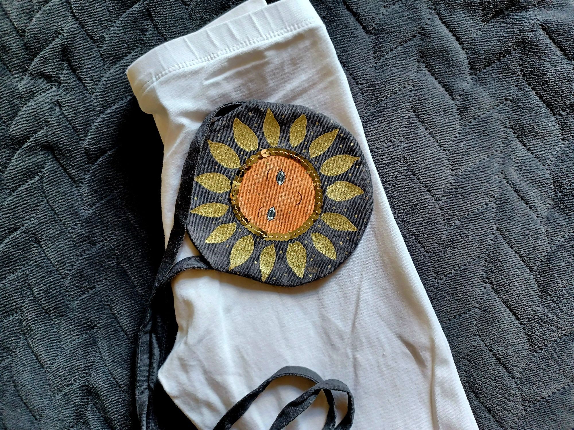 Komplet sukienka, legginsy torebka rozmiar 134