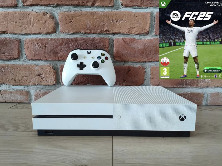 Xbox one s, z padem i fc 25, 500gb.