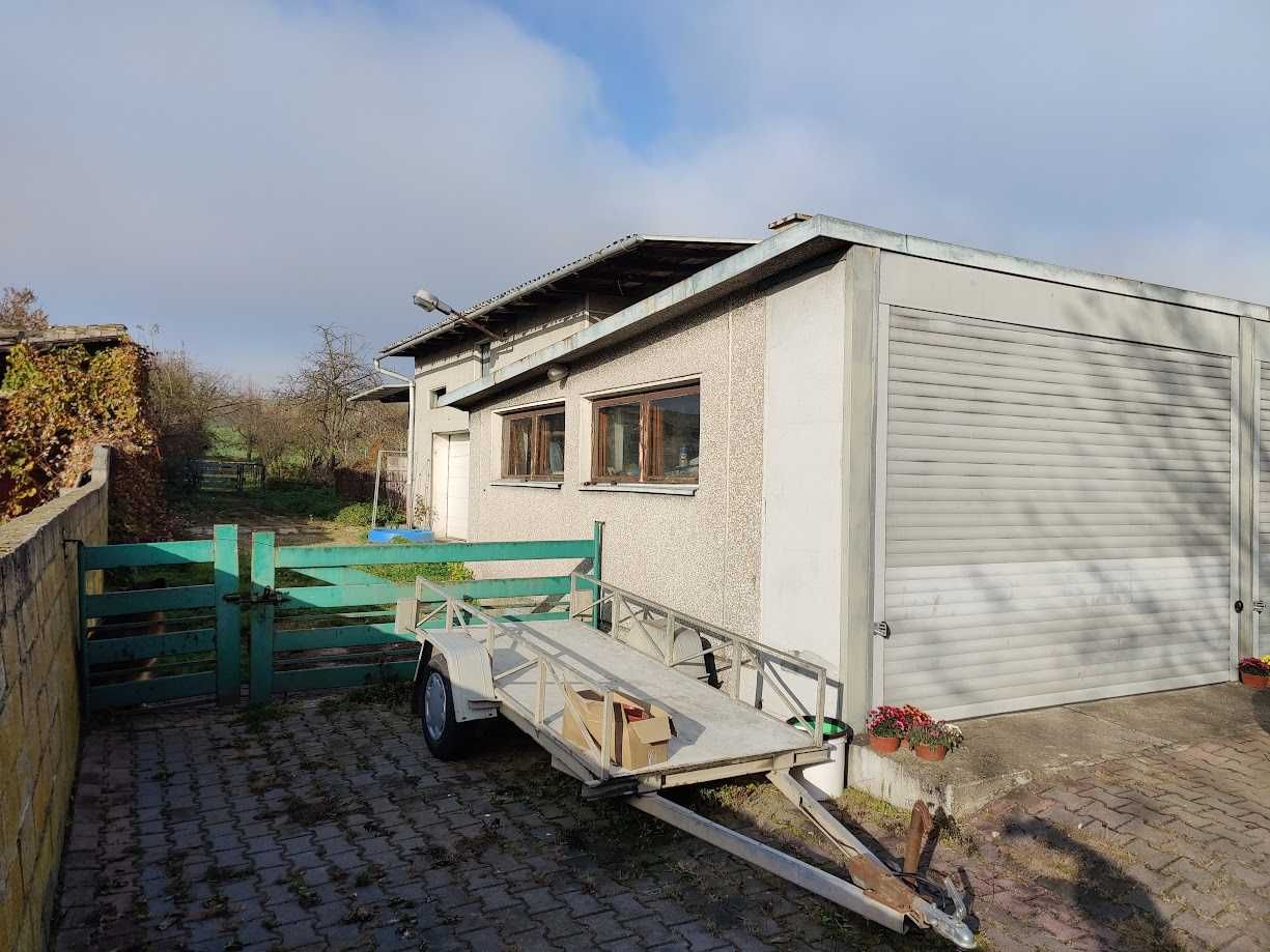 Nowe Brzesko, dom z lat 80. + zabudowania gospodarcze, działka 83 ary