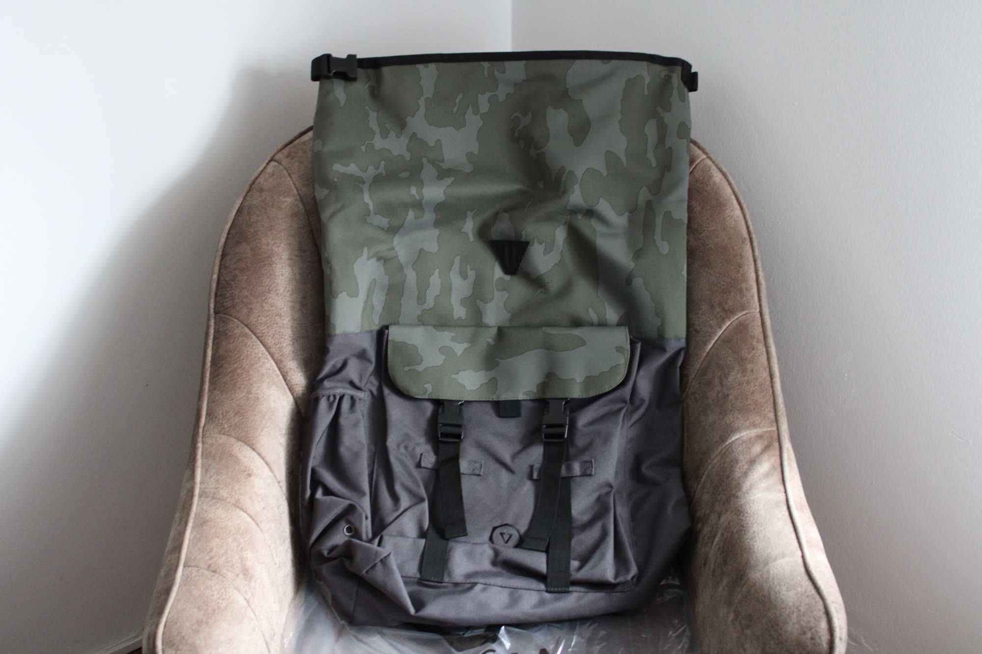 VISSLA Surfer Elite 40L Wet/Dry Backpack (CAMO)