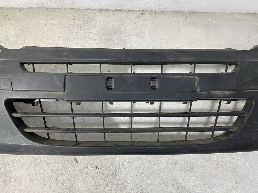 Pára-choques Renault Kangoo 04/2008 a 06/2013