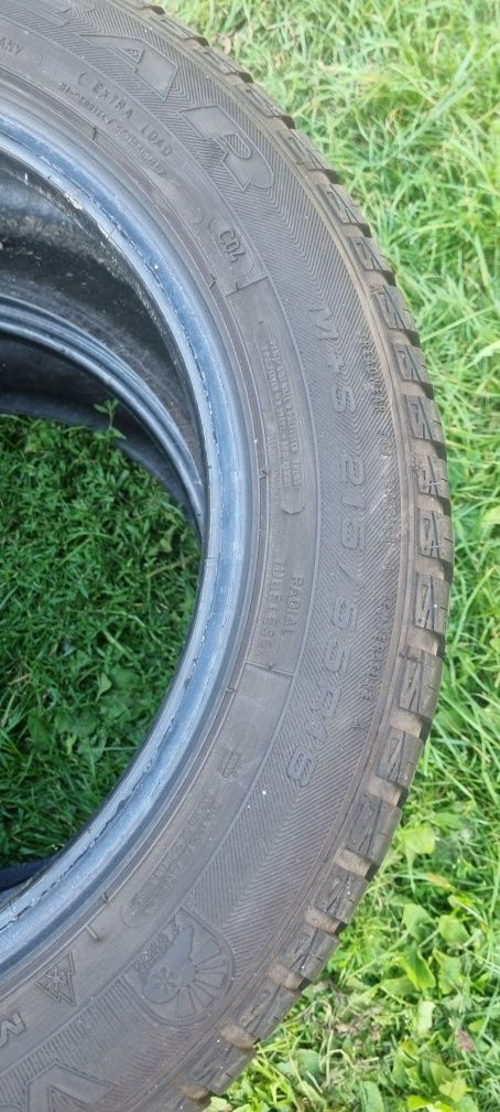 Opony wielosezonowe Goodyear 215/55R16