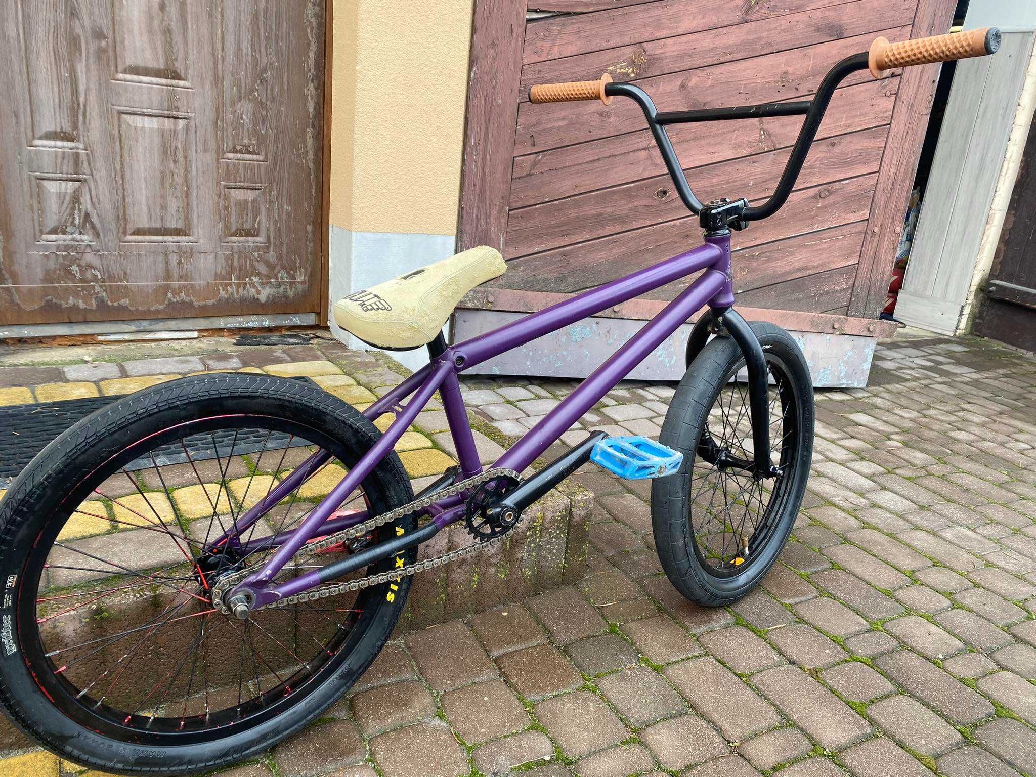 BMX Premium Salt Dartmoor Cult Mission Shadow