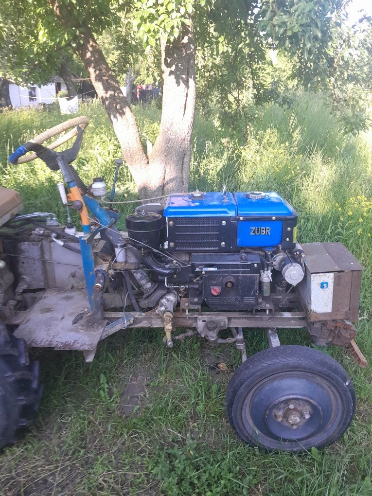 Продам тракторець повністю робочий