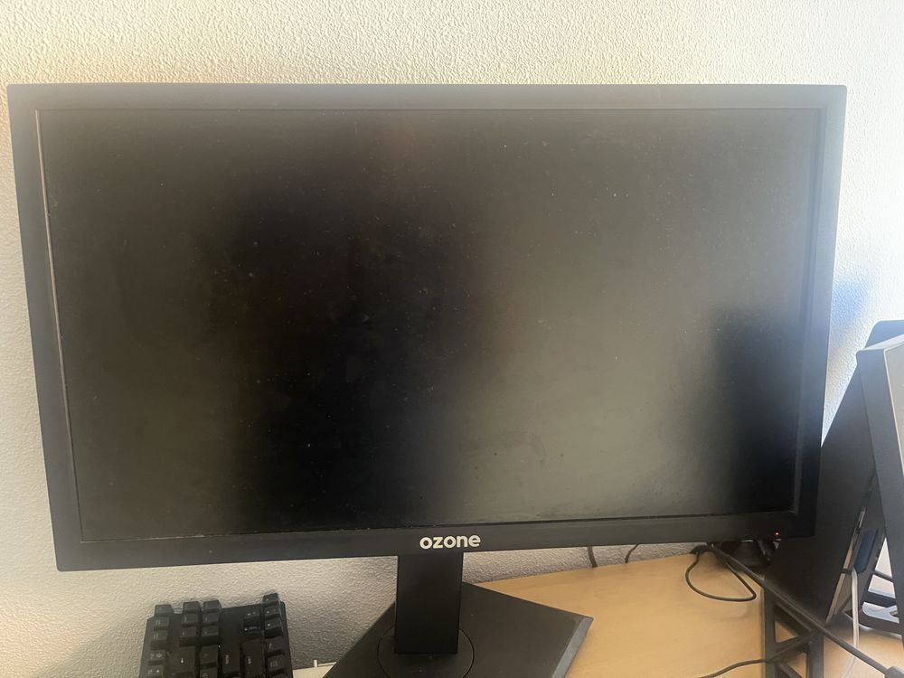 Monitor 244 hz ozone