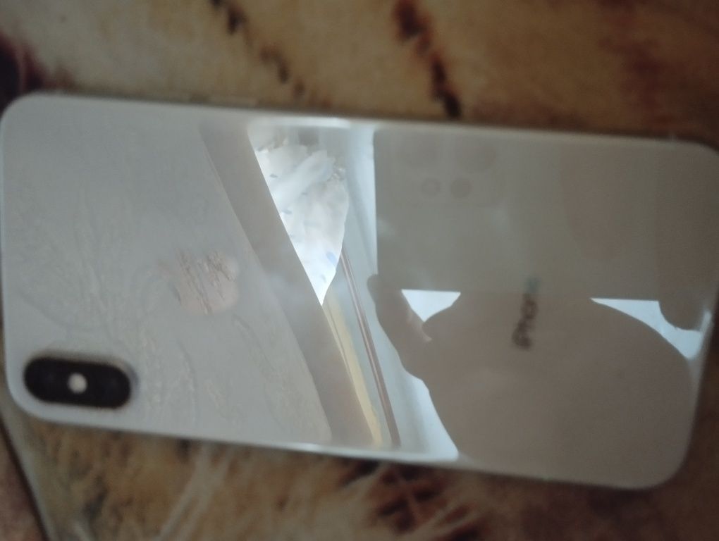 Продам айфон xs на 64гб