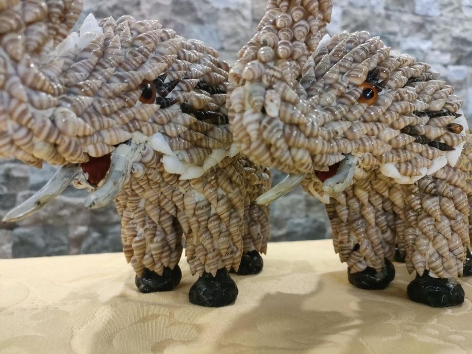 Elefantes de conchinhas, NOVO, artesanato, Um par.