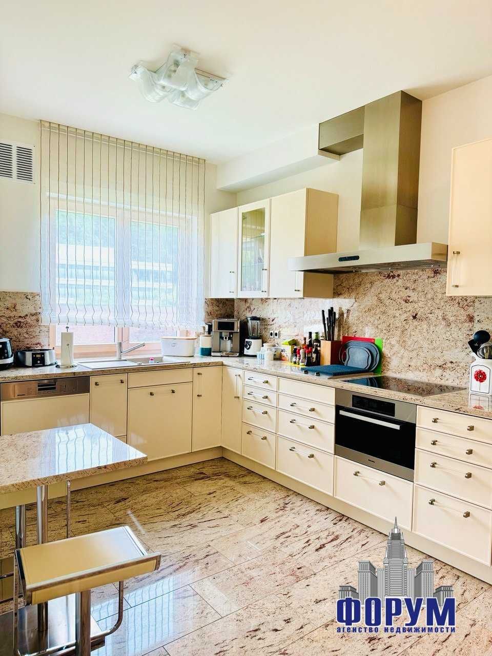 Продажа апартаментов 214 кв.м. в самом сердце г. Баден-Баден, Германия