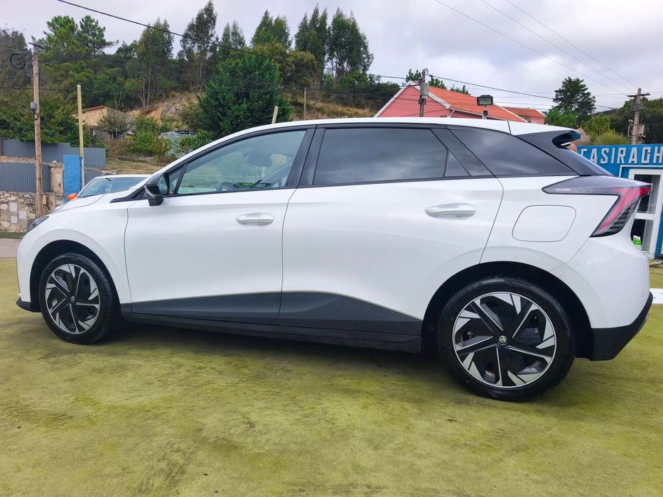 MG MG4 64 kWh Luxury