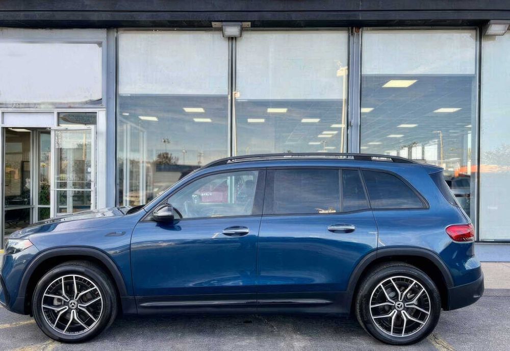 Mercedes-Benz EQB EQB 300 4MATIC      2022