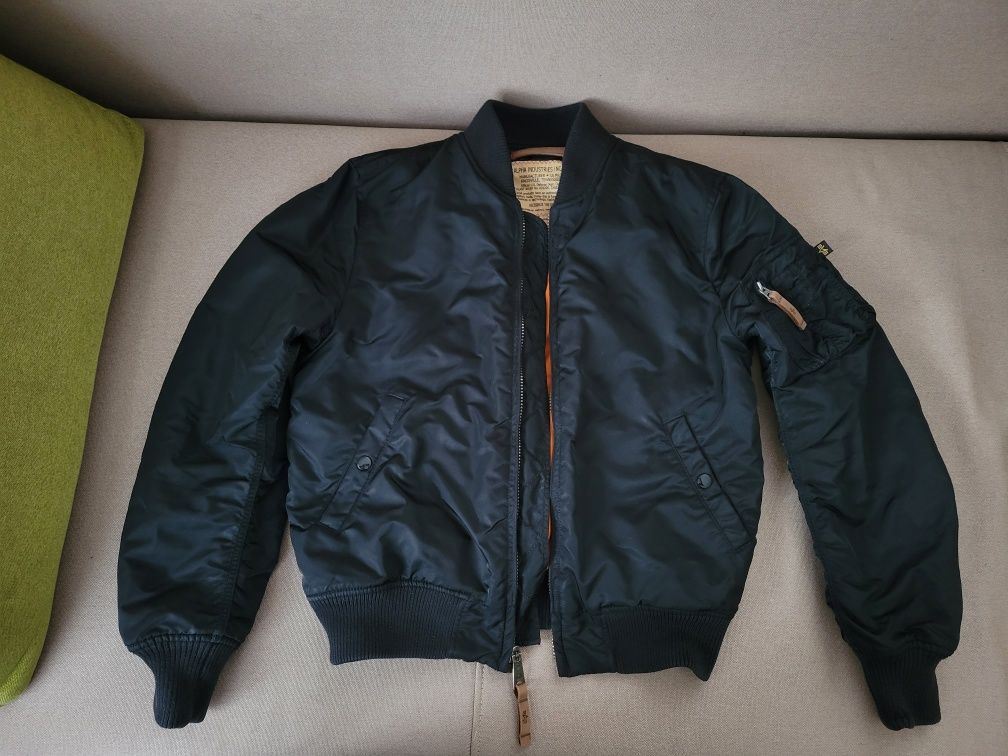 Бомбер М, Alpha Industries, альфа