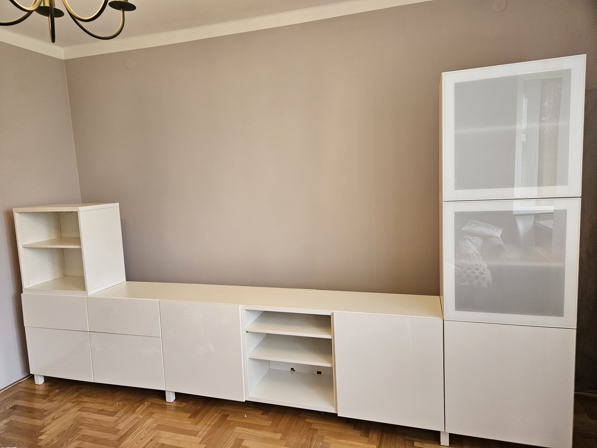 Sprzedam komplet mebli ikea besta