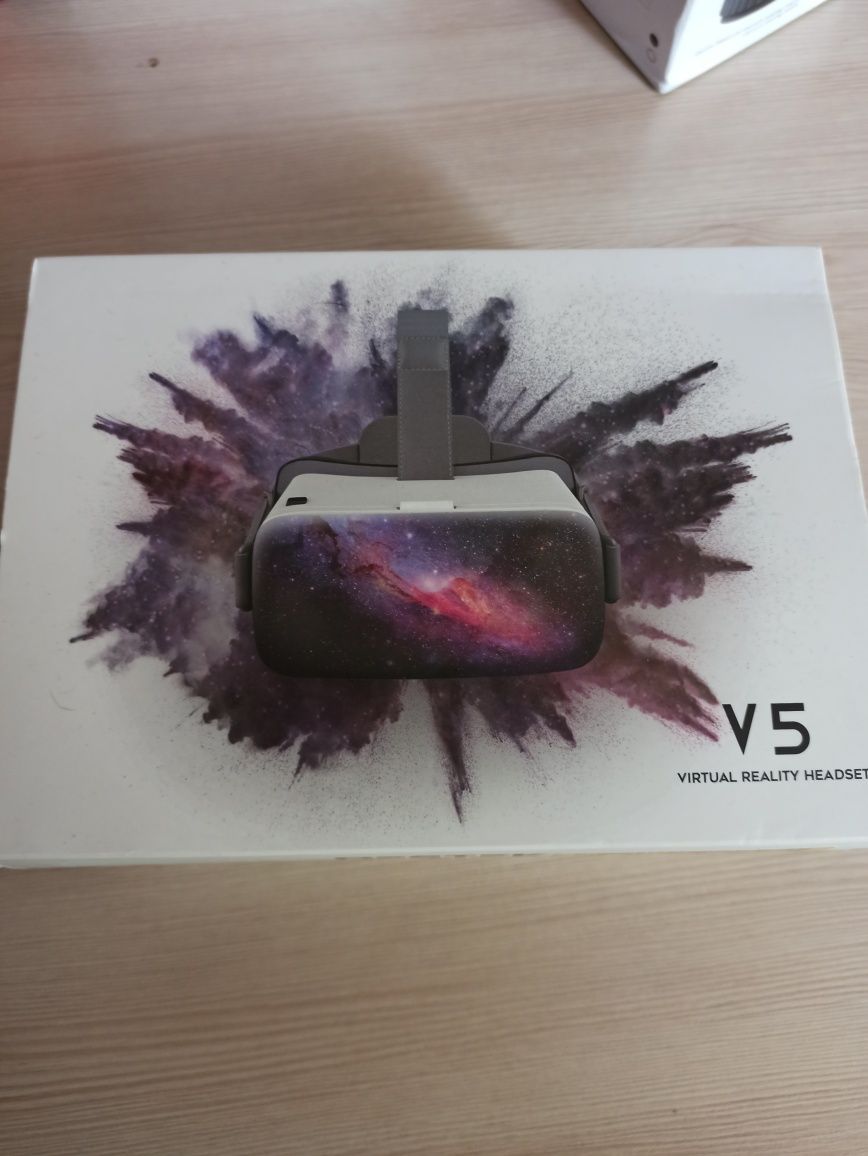 VR окуляри V5 для смартфона 6.4" з пультом