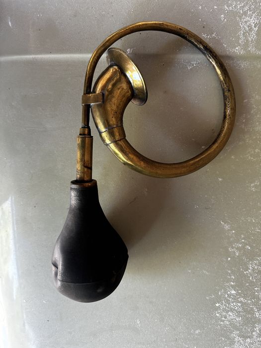 Клаксон латунь старий