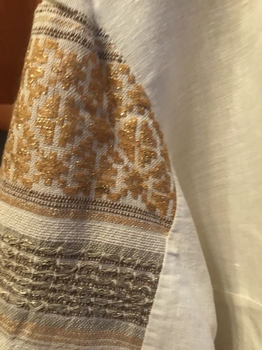 Ткана жіноча сорочка