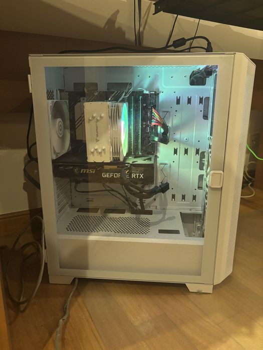 Vendo ou troco TORRE GAMING