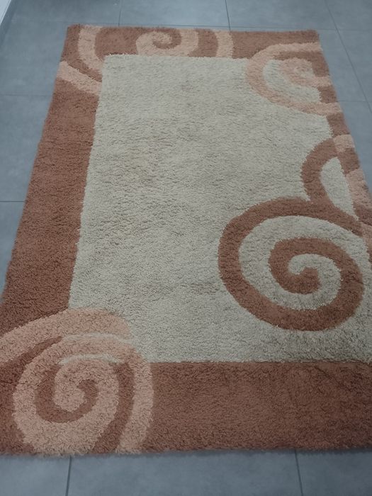 Sprzedam dywan 196 x 130 cm