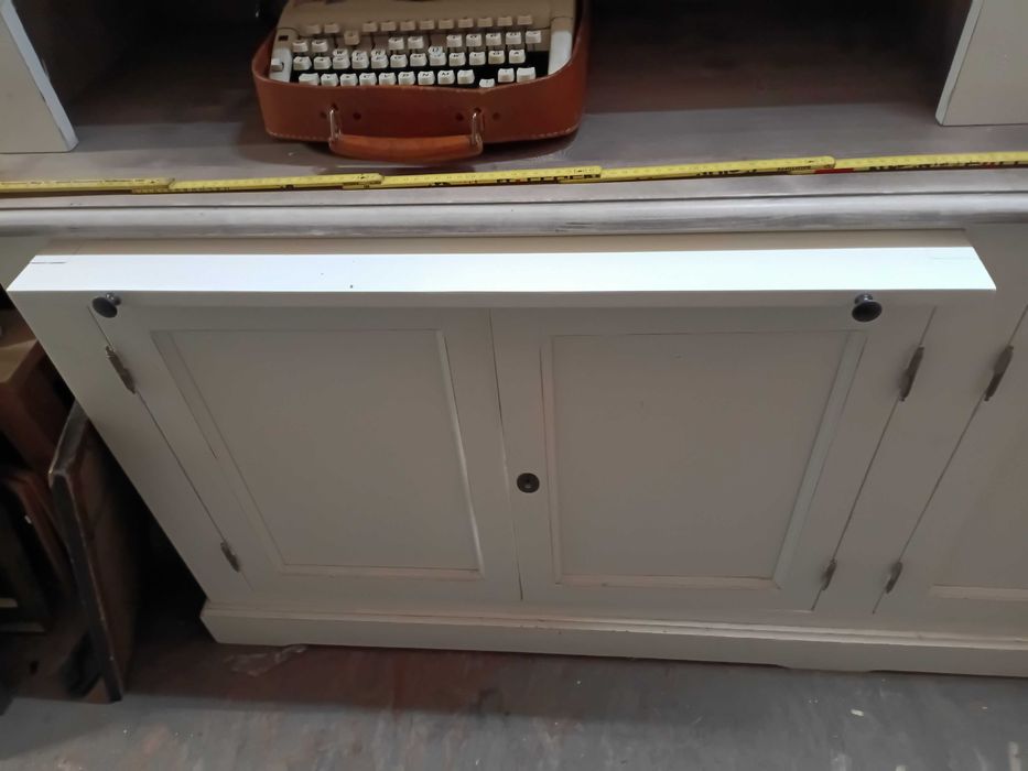 Regał, biblioteka prowansalska