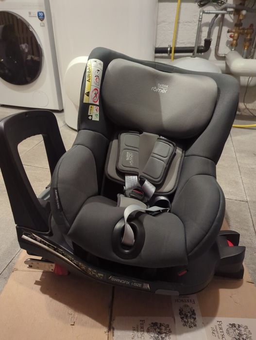 Повлротне  крісло Britax Römer Swingfix i-Size  (не Dualfix), + чохол
