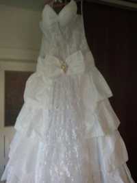 Плаття весільне,сукня