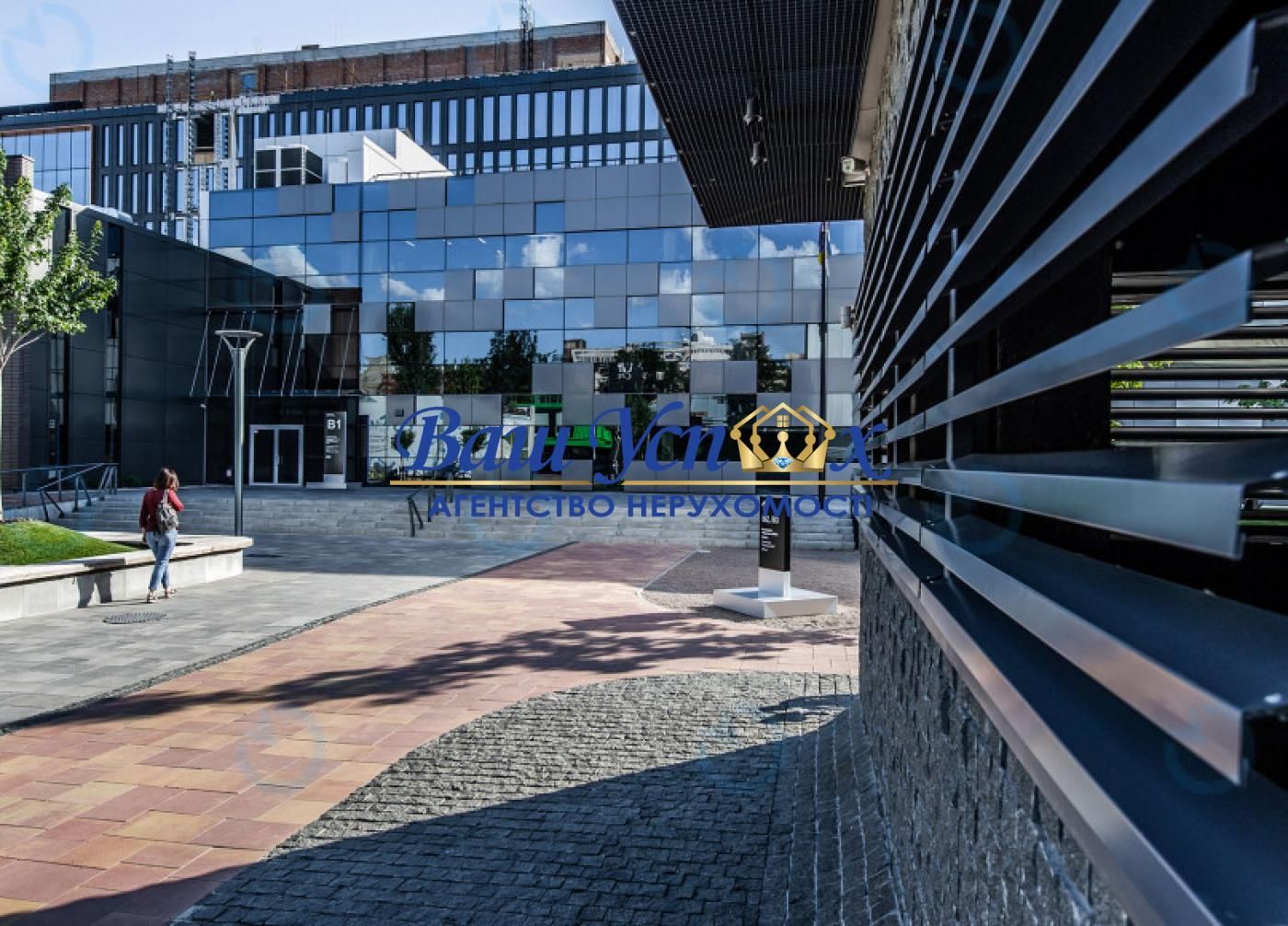 Продаж коммерческого помещения UNIT.City. вул Сім'ї Хохлових