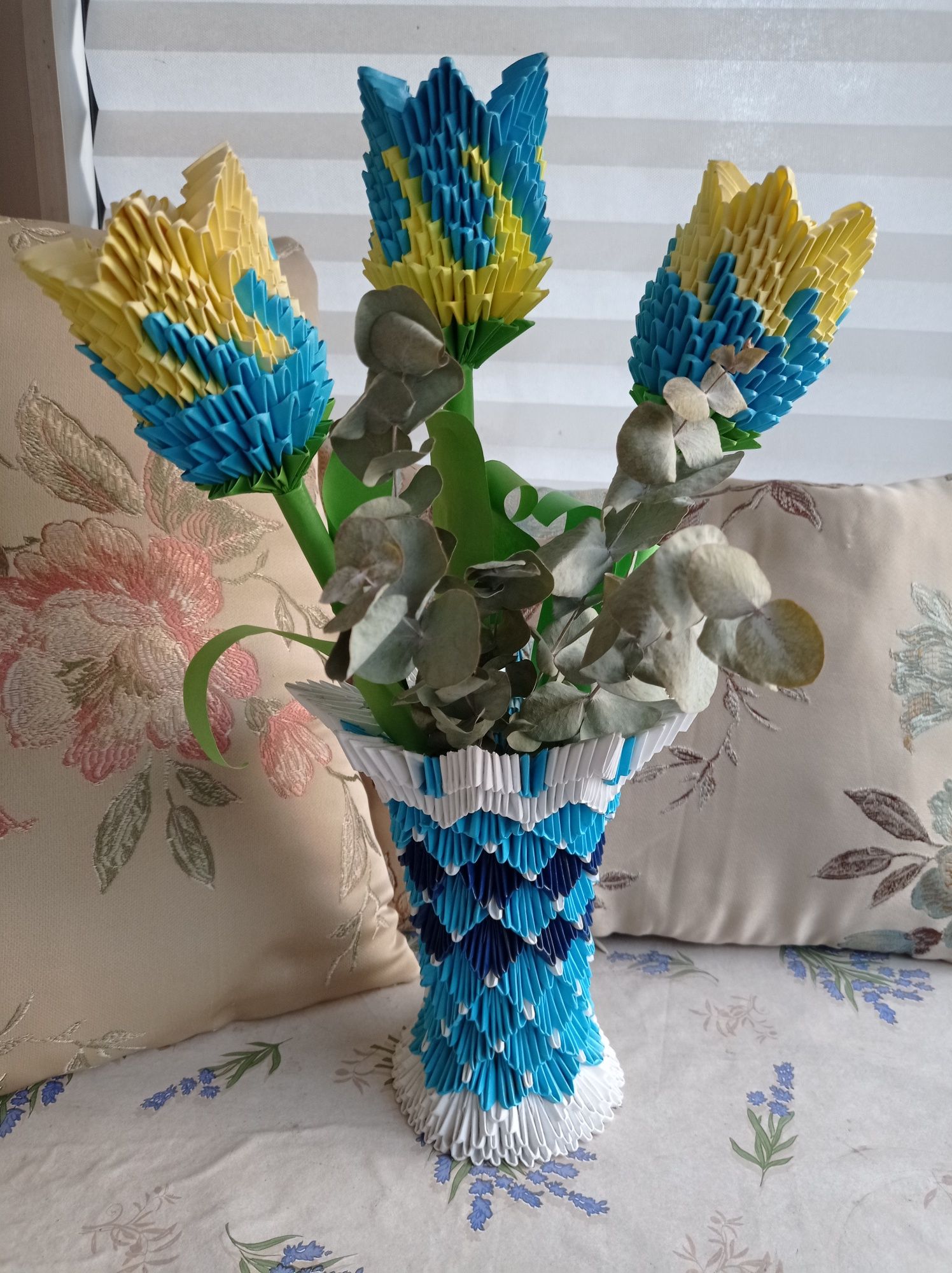 Сувенір подарунок квіти букет в вазі модульне оригамі
