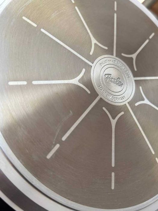 Patelnia tradycyjna Fissler 28 cm aluminiowa. Powystawowy