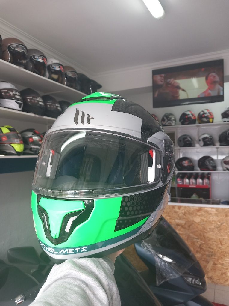 Capacete Articulado (designer que ventila a cabeça)