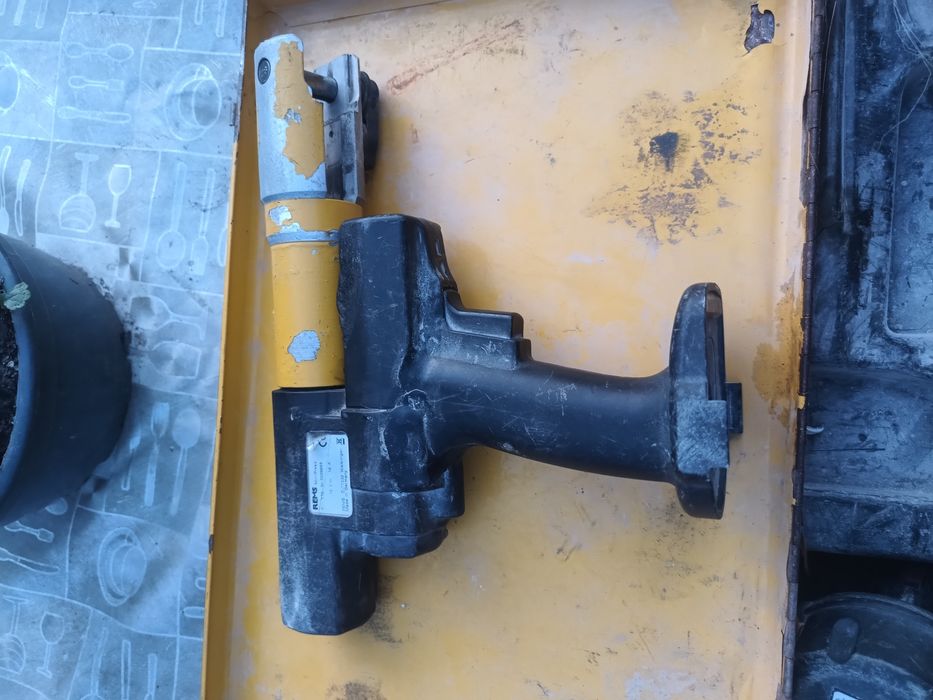 Zaciskarka rems mini press ACC z szczekamiu16,20,25