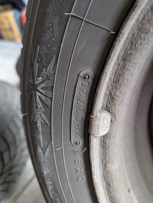 Felgi pasujące do Mazdy 3 z oponami zimowymi toyo 195/65/R15