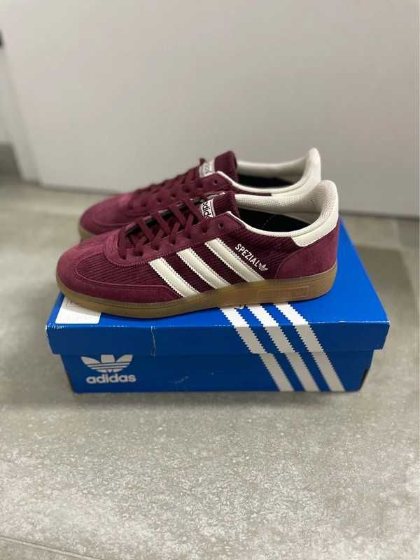 Shadow Red\Piłka ręczna*adidas nowy UnisexTrampki.39