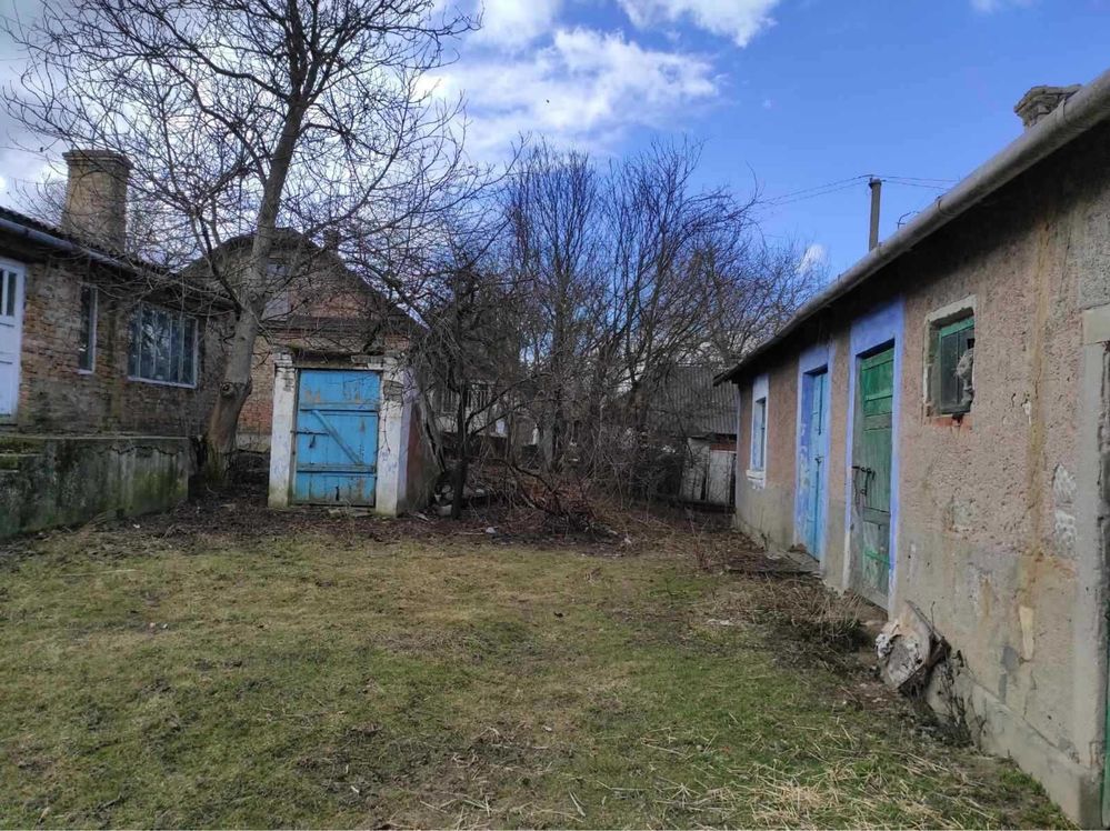 Продам 4-кімнатний будинок у Крилові